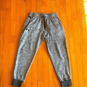 Under armor sweats. EUC. Size L